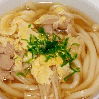 やさしい味★鶏モモ肉とえのきとかき玉の煮込みうどん